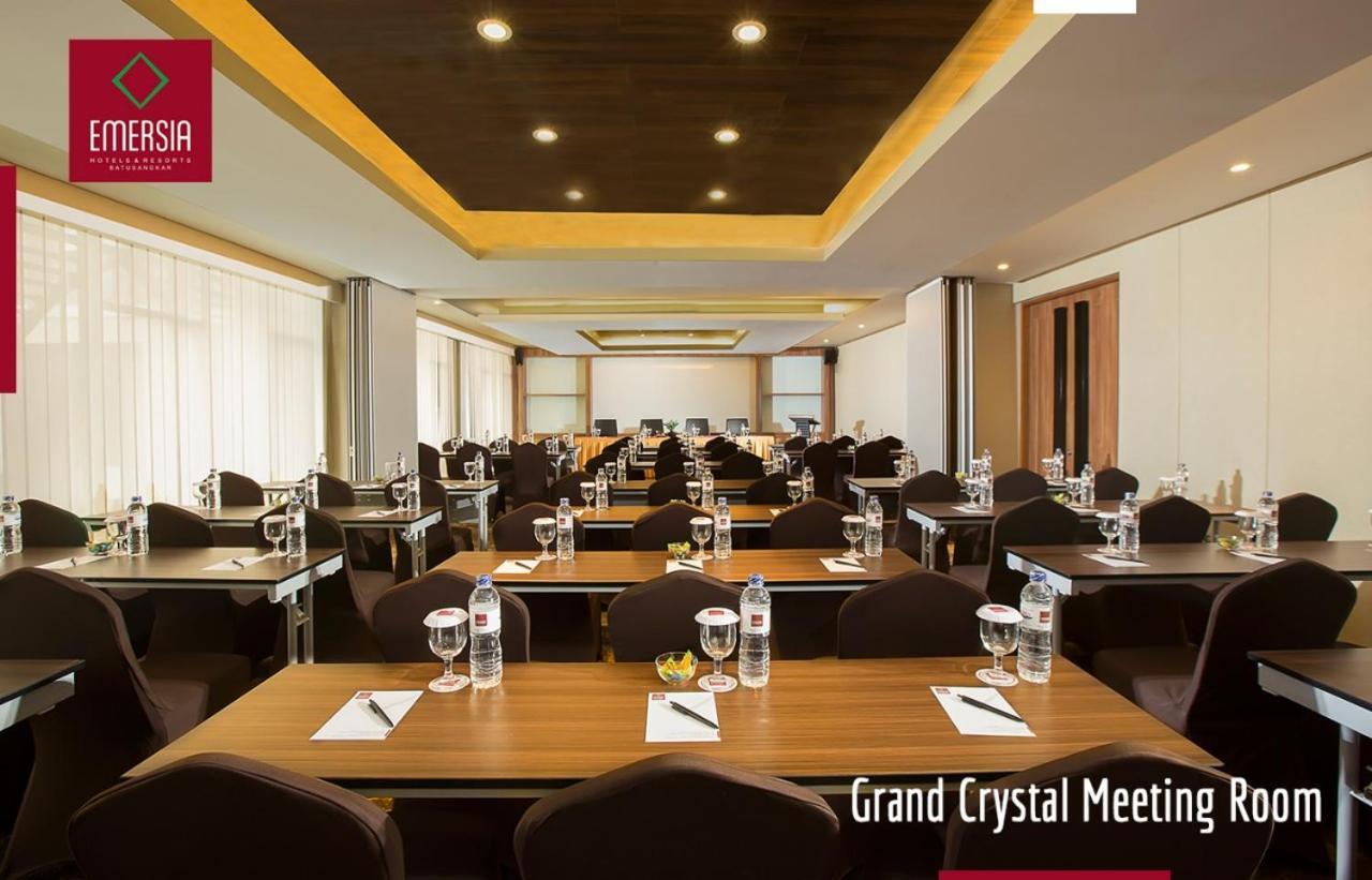Emersia Hotel & Resort Batusangkar Zewnętrze zdjęcie